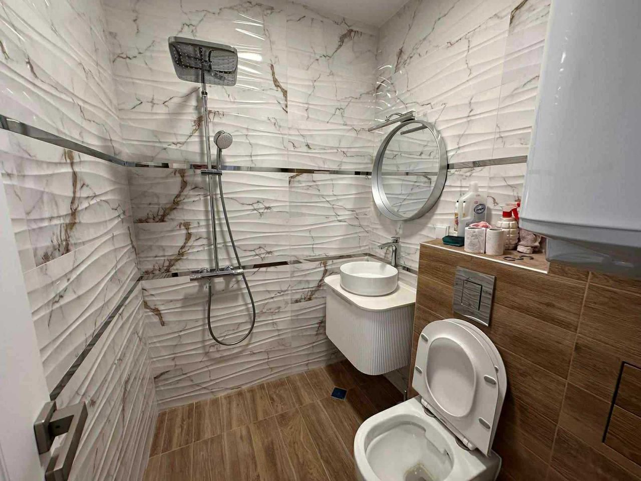 Дава се под наем Тристаен апартамент в Пловдив, Кършияка - 100 кв.м за 612 € - Снимка #5