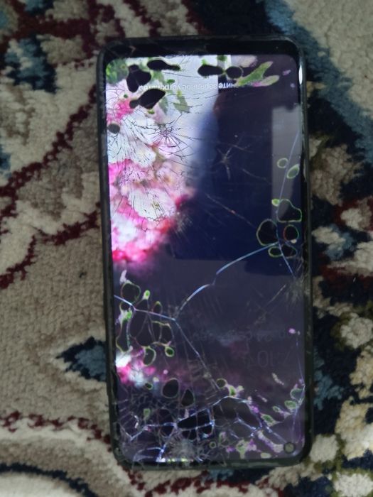 Самсунг А12 сотилади.