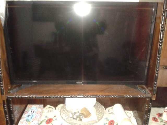 televizor samsung , diagonala 81 cm ,