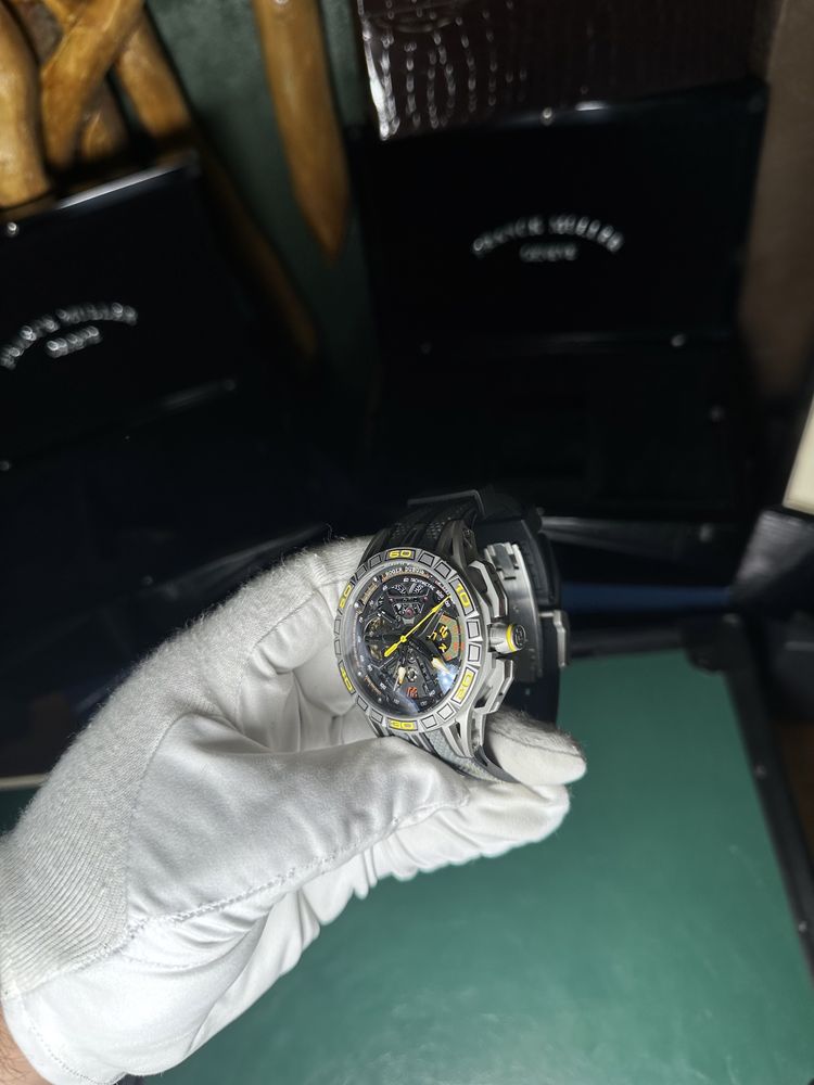 Часовник Roger Dubuis