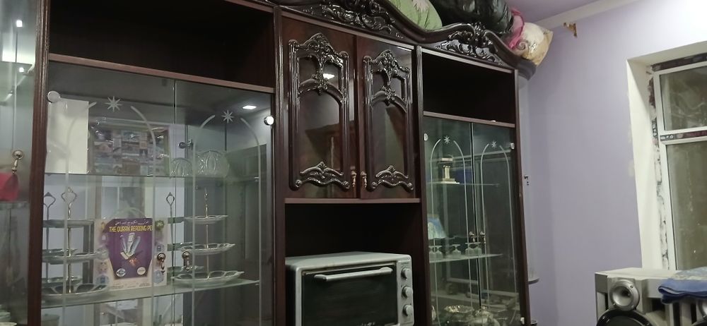 Сервант Италянский, ками бор