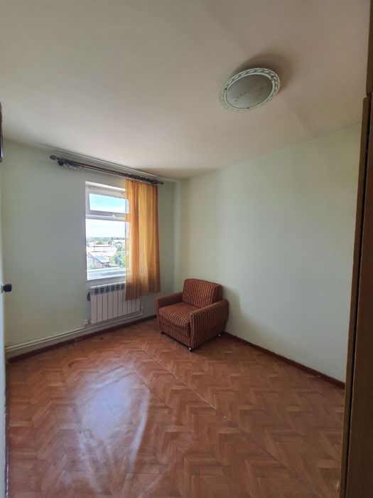 71kv.m 3 комнаты. Без посредников. Торг