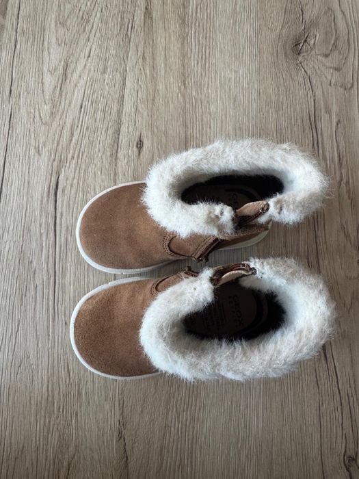 Ghete Geox fete nr 20 noi