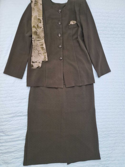 Костюм женский. Новый. Размер 52