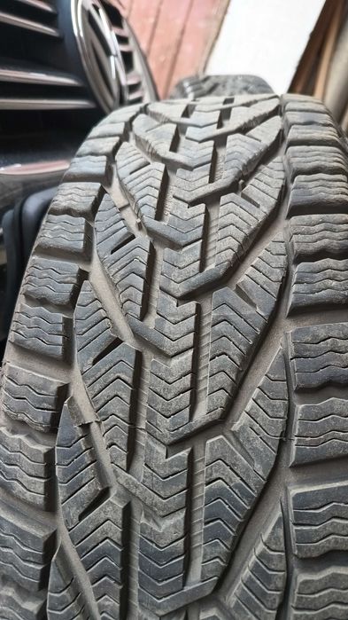 Нови зимни гуми 185/60/15 с джанти 5х100х15