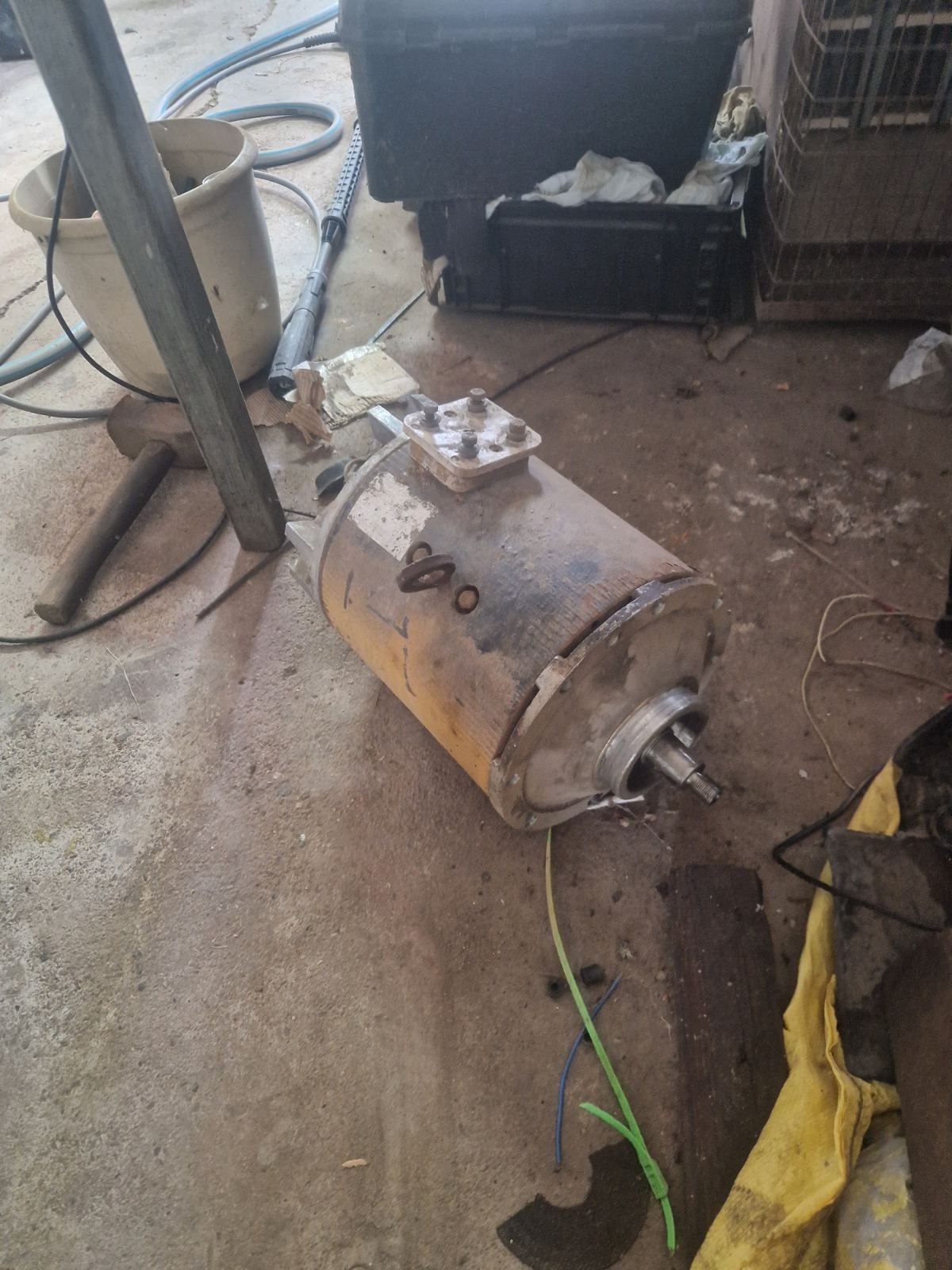 Продавам електродвигатели ДС сериен 3.7Kw 75V 3000 оборота