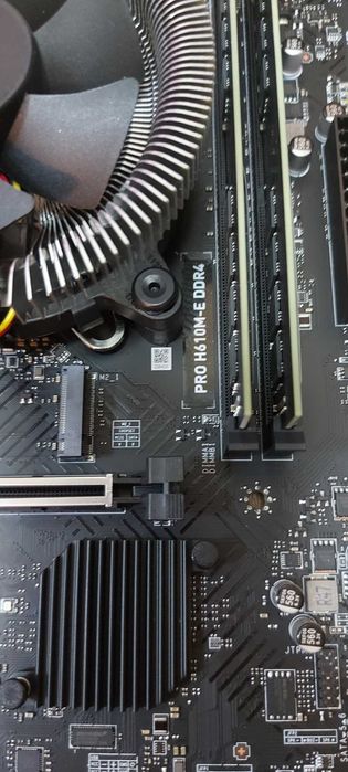 Комплект MSI PRO H610M-E DDR4 + Intel® Core™ i5-12400 + 16 Гб ОЗУ 3200