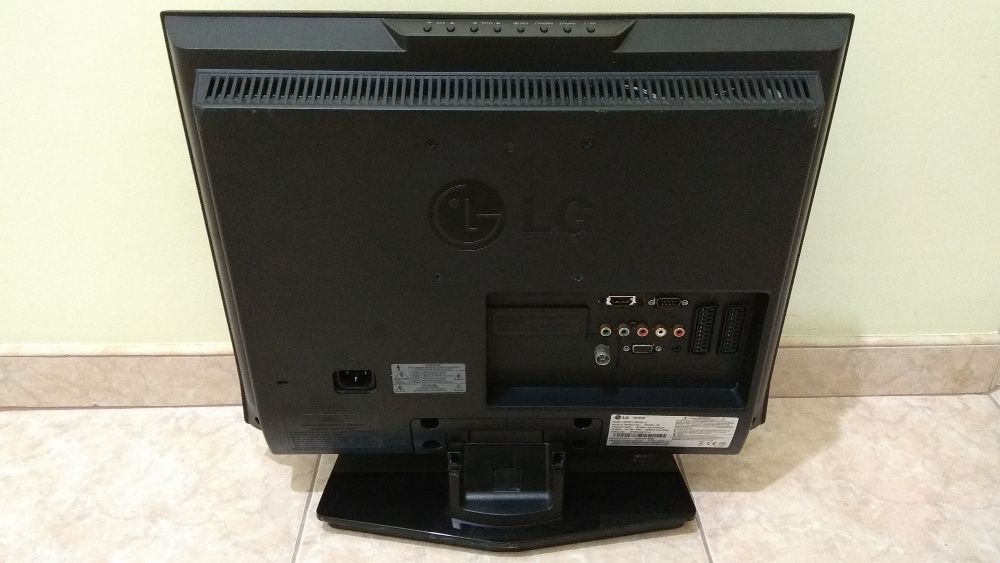 LG - висок клас LCD телевизор (19-инча), внос от Англия