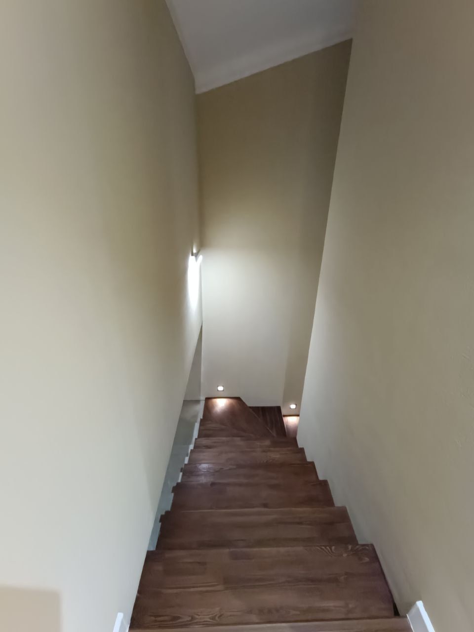 Яшнабадский р-он Паркентский Town House. Таунхаус 3 уровня. 95м²