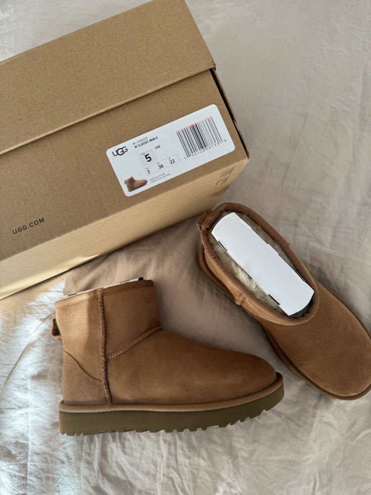 Cizme UGG classic mini II, culoare maro camel, marimea 36