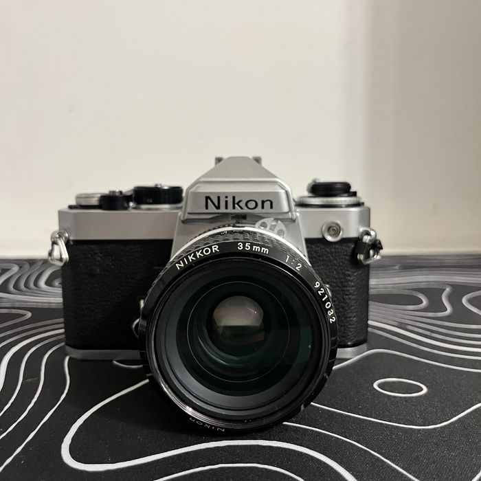 Nikon FE cu Nikkor ai 35mm f2