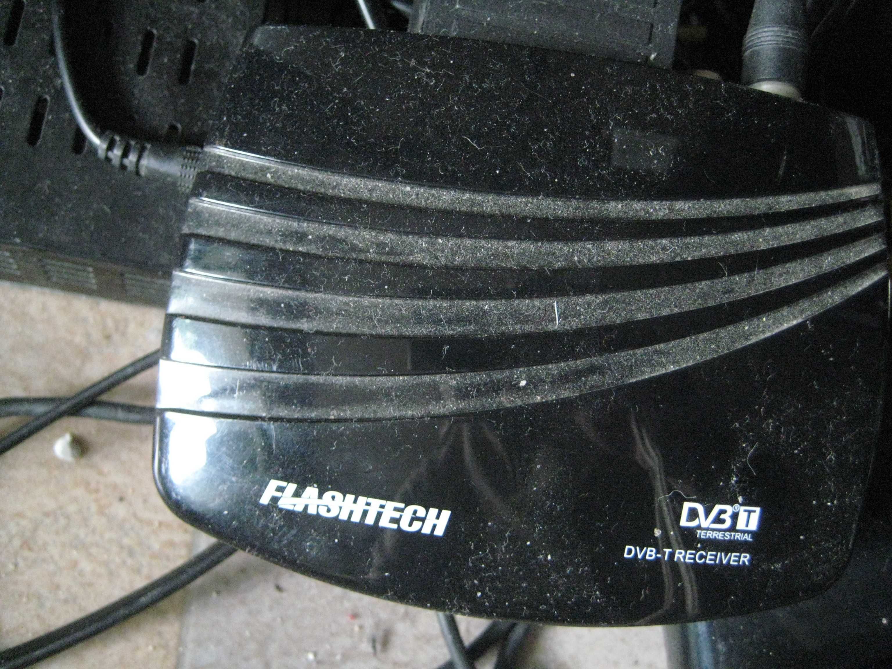 Продавам телевизор JVC LT-20C70BU + Декодер Flashtech пълен комплект