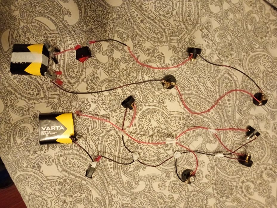 Circuit electric in paralel și serie