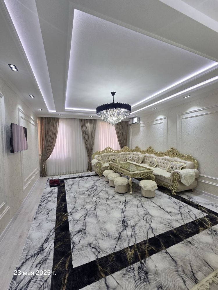 Продается 3 ком. Квартира площадью 132 кв.м. На 3 этаже