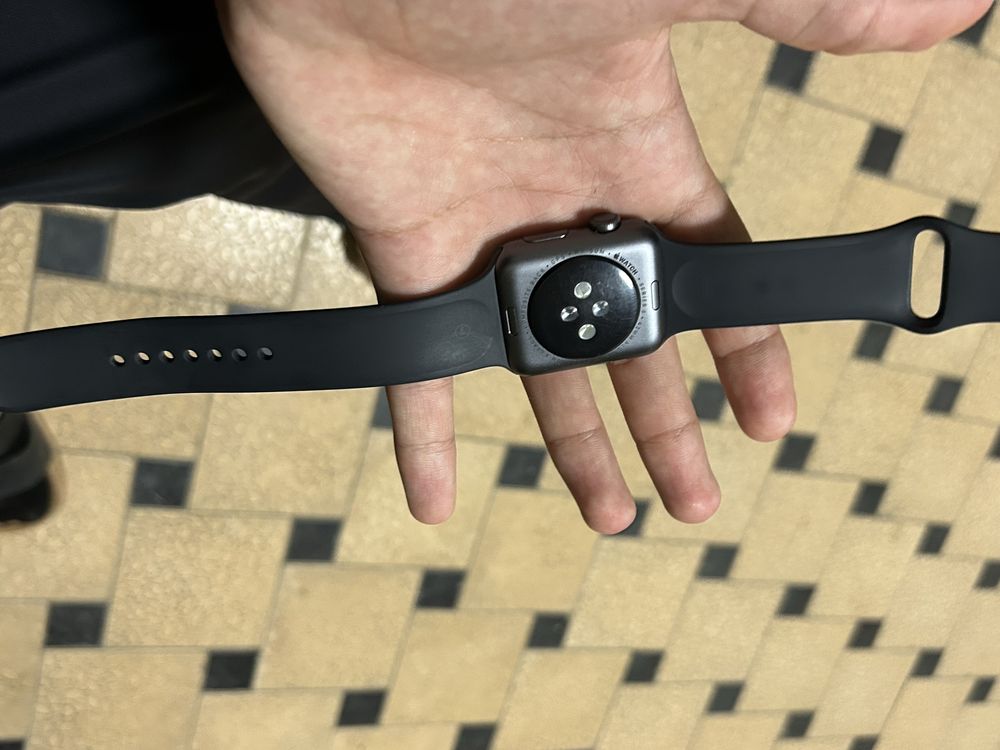 Apple watch Series 3 42 mm Aluminium Case