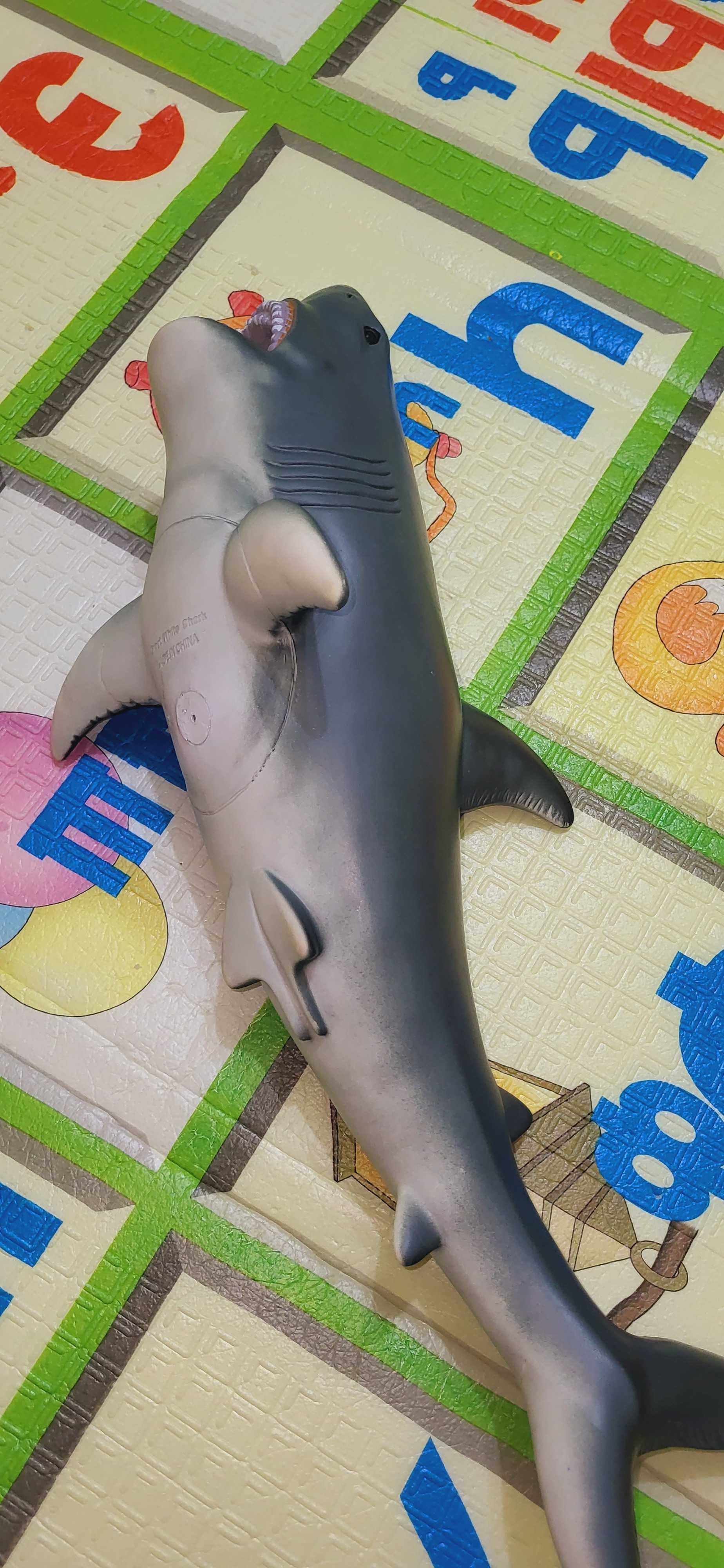 Игрушка акула 45см размер