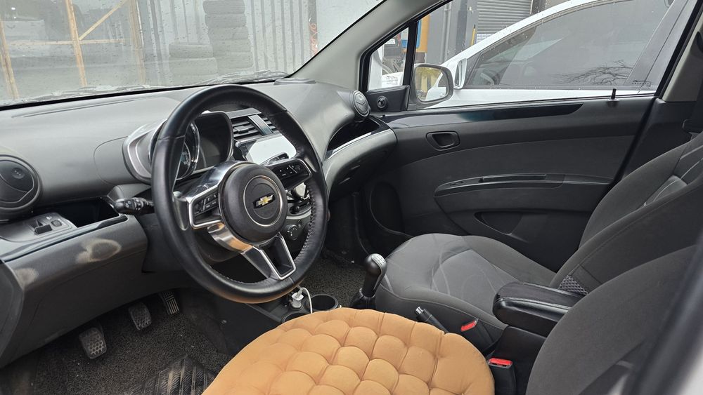 SPARK 2019 год Одни Руки В идеальном состоянии