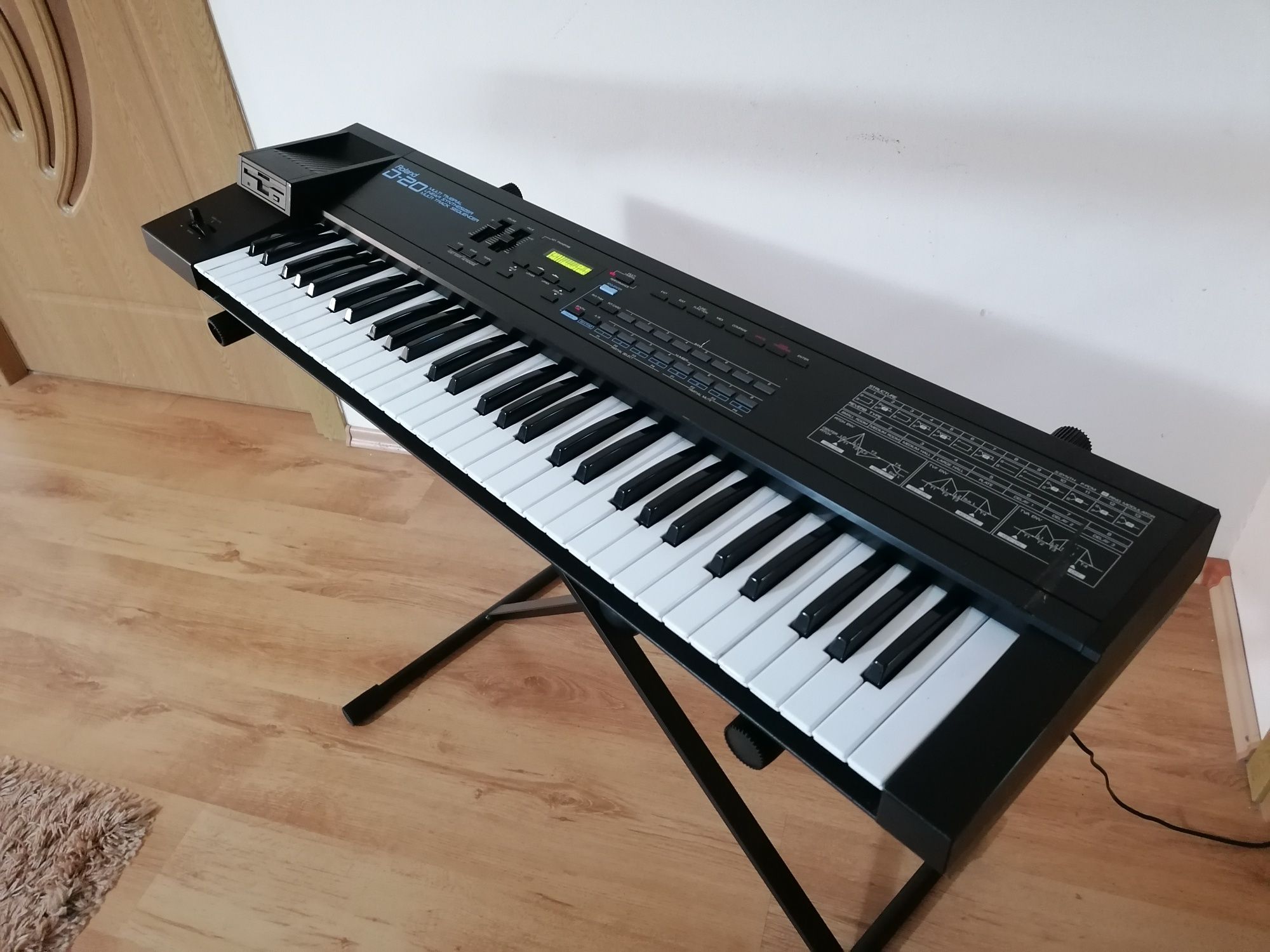 ROLAND D-20 sintetizator profesional pian digital orga