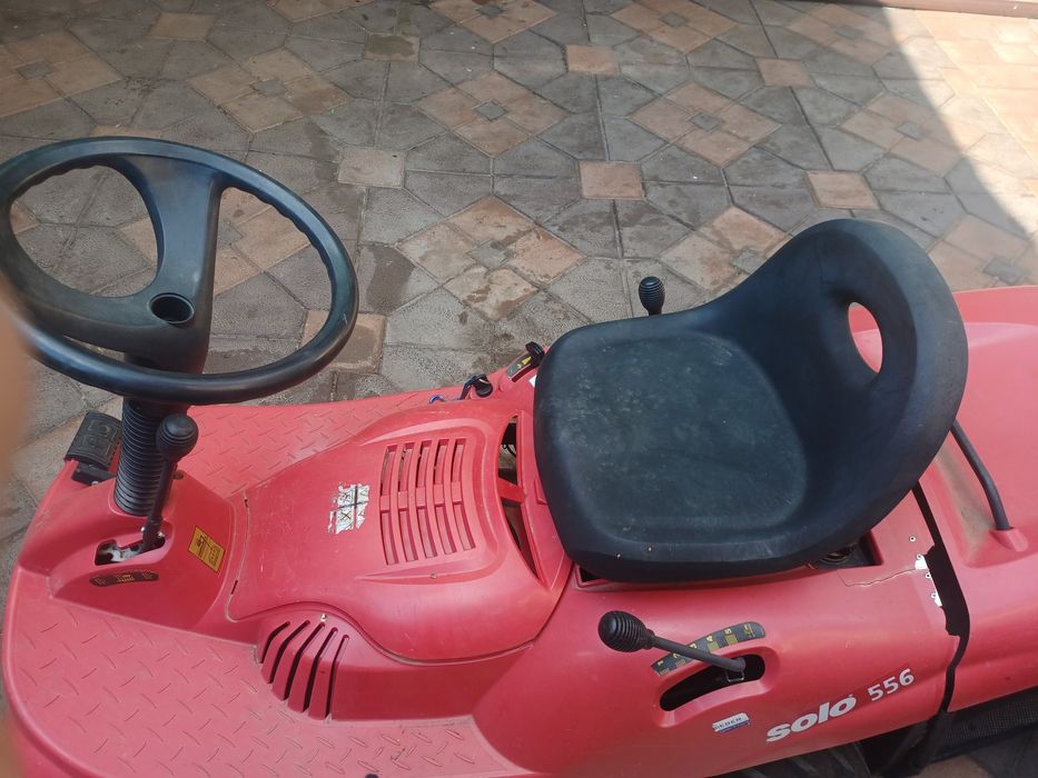 Masina de tuns  gazonul SOLO 556 cu pornire la cheie