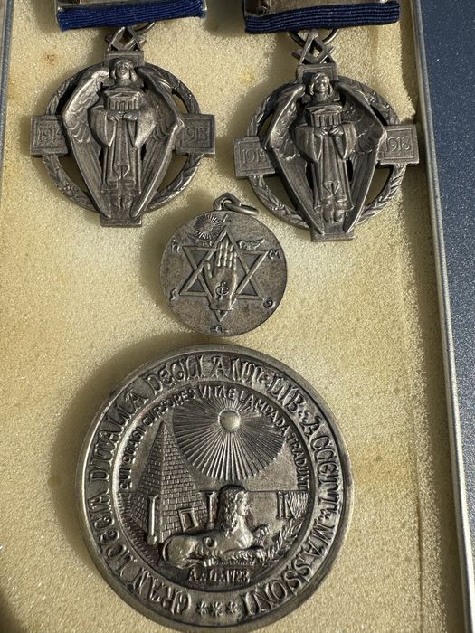 Medalii masonice din argint