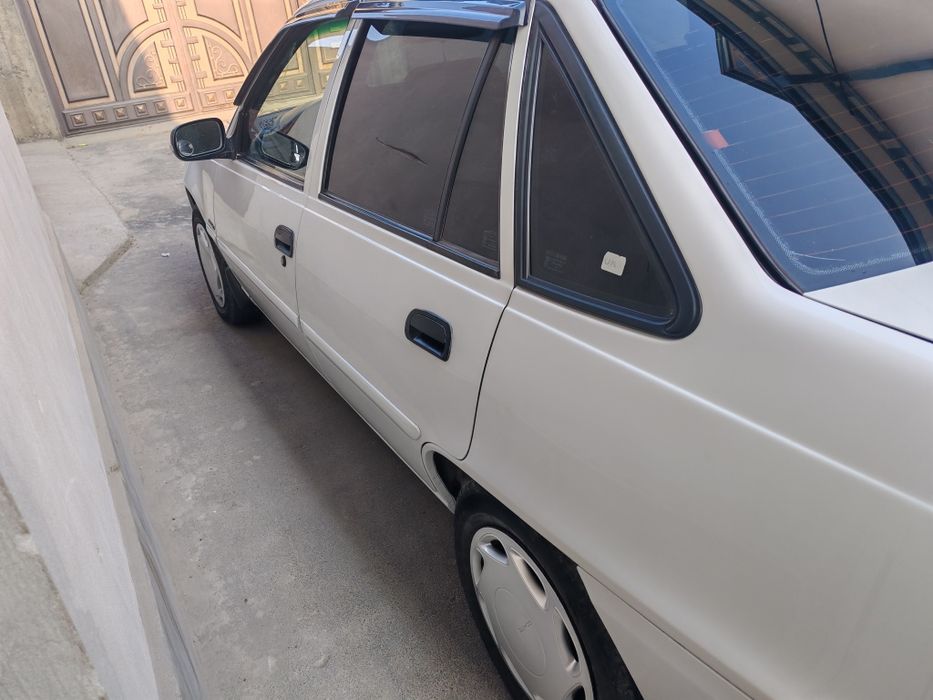 Nexia 2 2015 Luks 4 pozitsiya 1.6 DONC