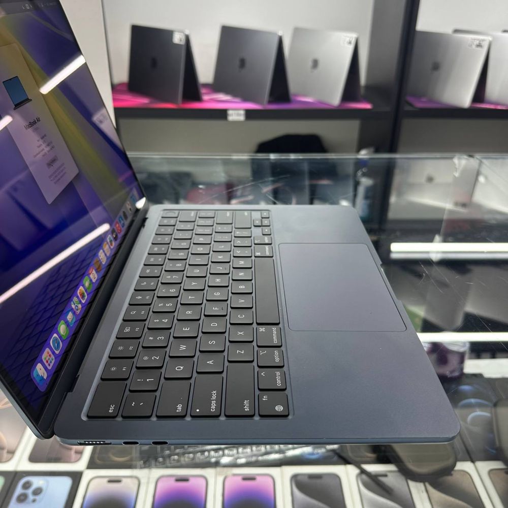 Macbook air m2 8/512gb