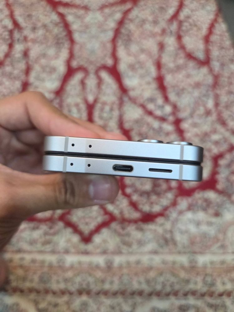 Продается samsung galaxy z flip 6
