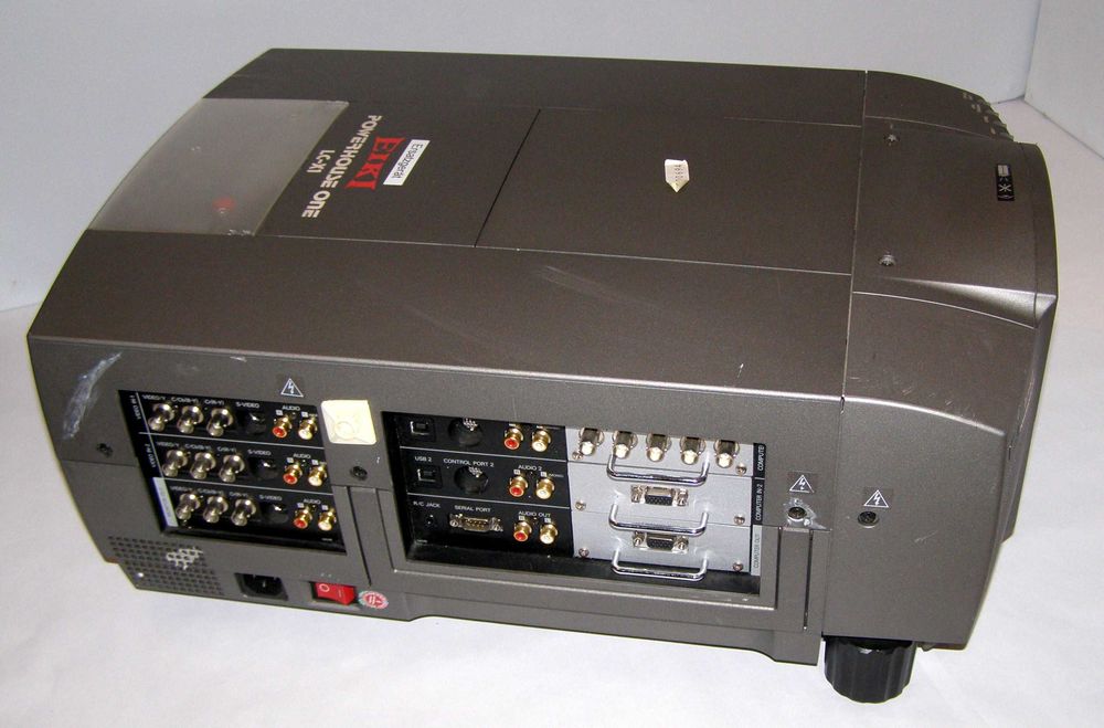 Videoproiector Eiki LC X1