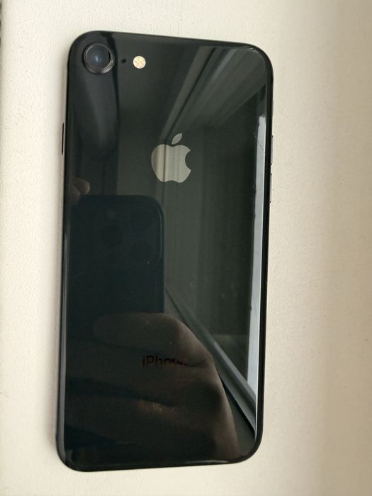 Iphone 8 64 Negru aspect foarte bun