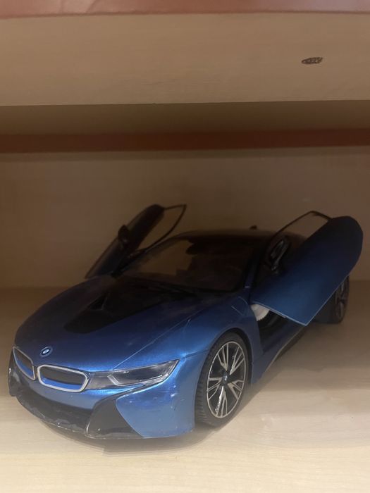 Masinuta cu telecomanda BMW I8