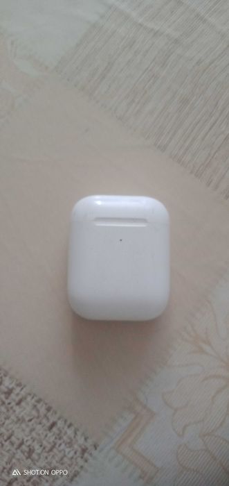 Продаю Airpots мне на ден рождение 1раз слушал музуку