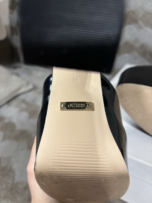 Guess pumps Calane (tocuri cu platforma Guess,stare foarte buna)