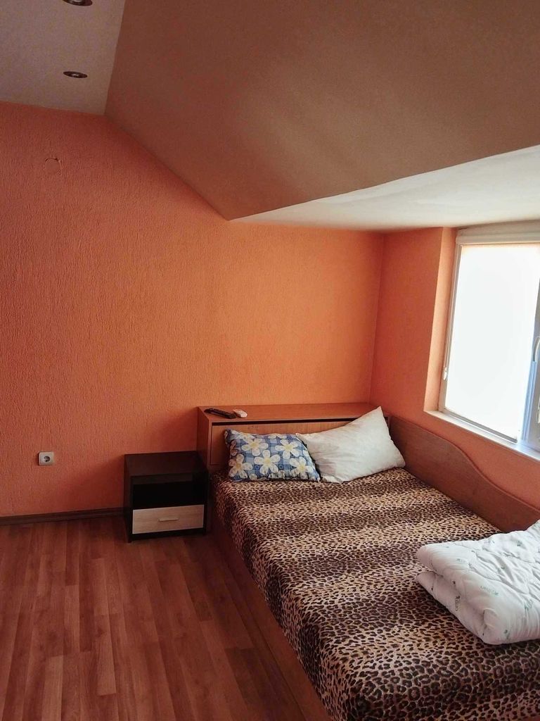 Дава се под наем Тристаен апартамент в Сандански - 75 кв.м за 30.6 € - Снимка #11
