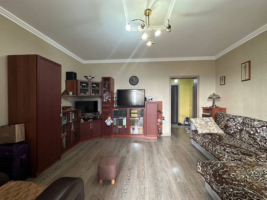 #014 . Срочно продаётся 2 х комнатная . Максим Горький