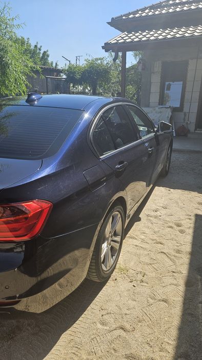 Dezmembrez BMW F30 Sportline 320D N47 184 Cp Manual