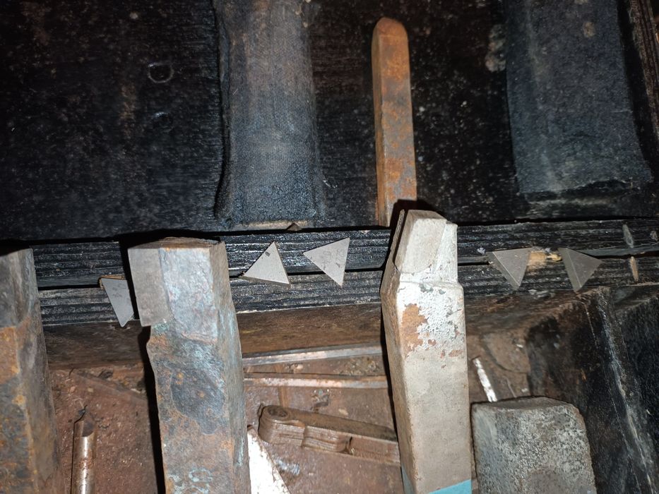 Cuțite și pastile pentru strung