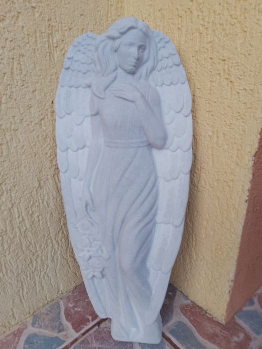 ingeri ornament gradina/ loc de veci