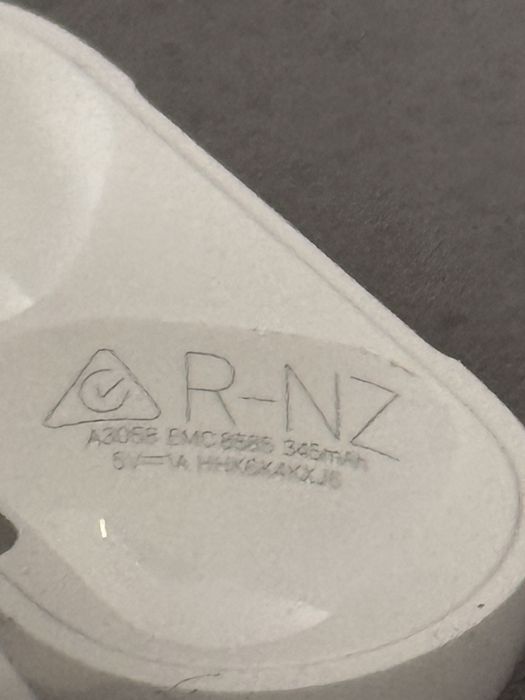 Airpods 4 с гаранция 1 година