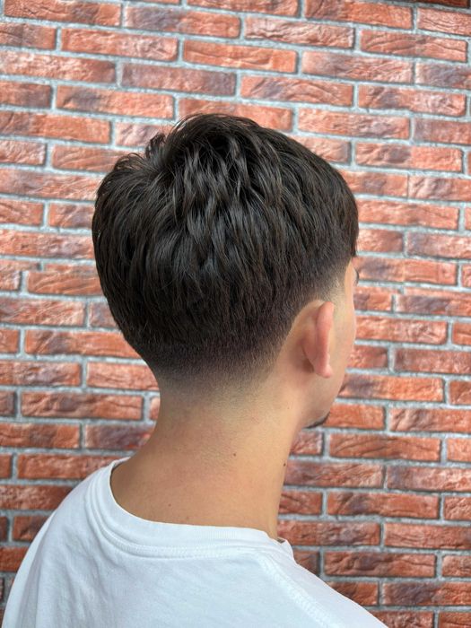 Scaun/Post de frizerie de inchiriat