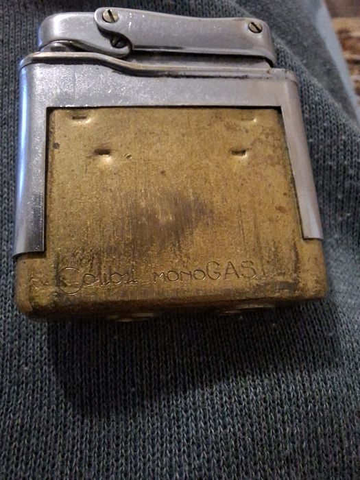 Bricheta de colectie