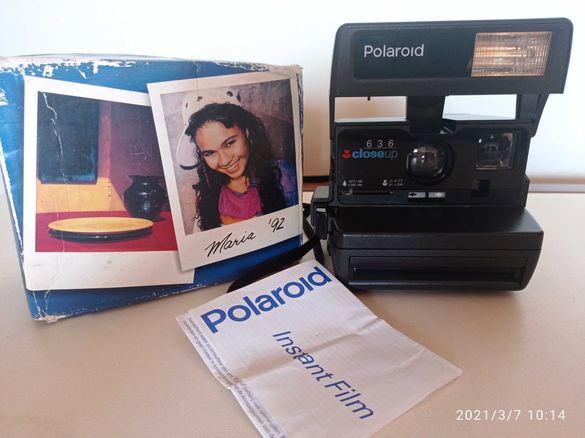 Фотоапарат Polaroid 636 Close Up 
Работи с касети тип 600