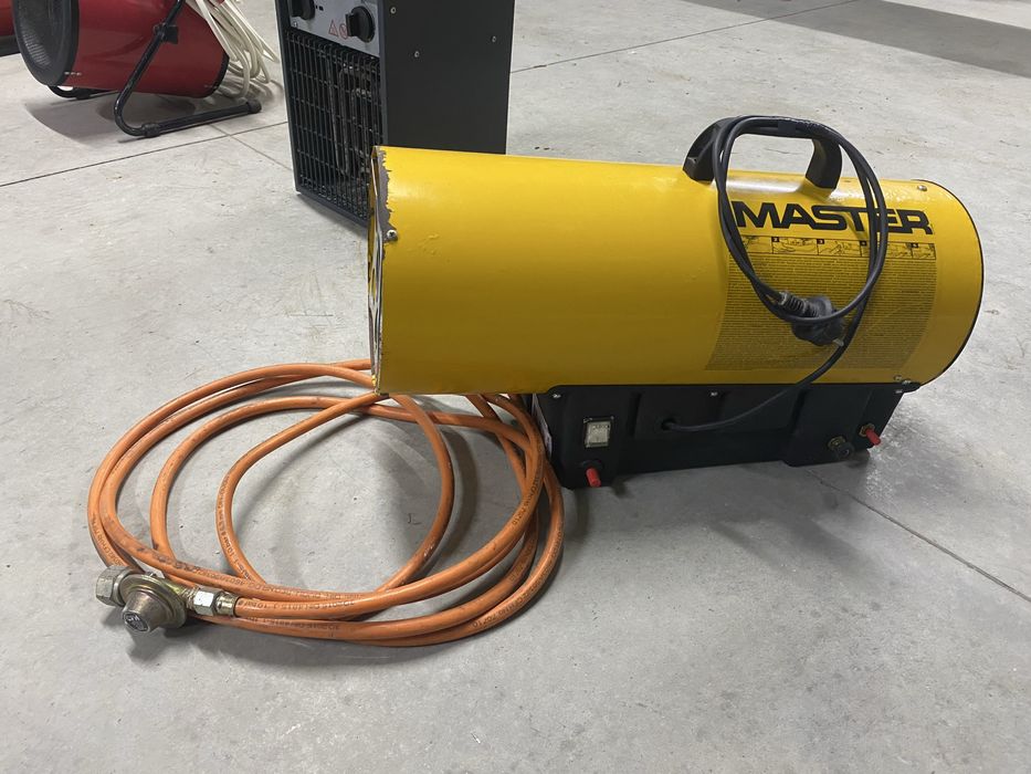 Vând tunuri de căldură