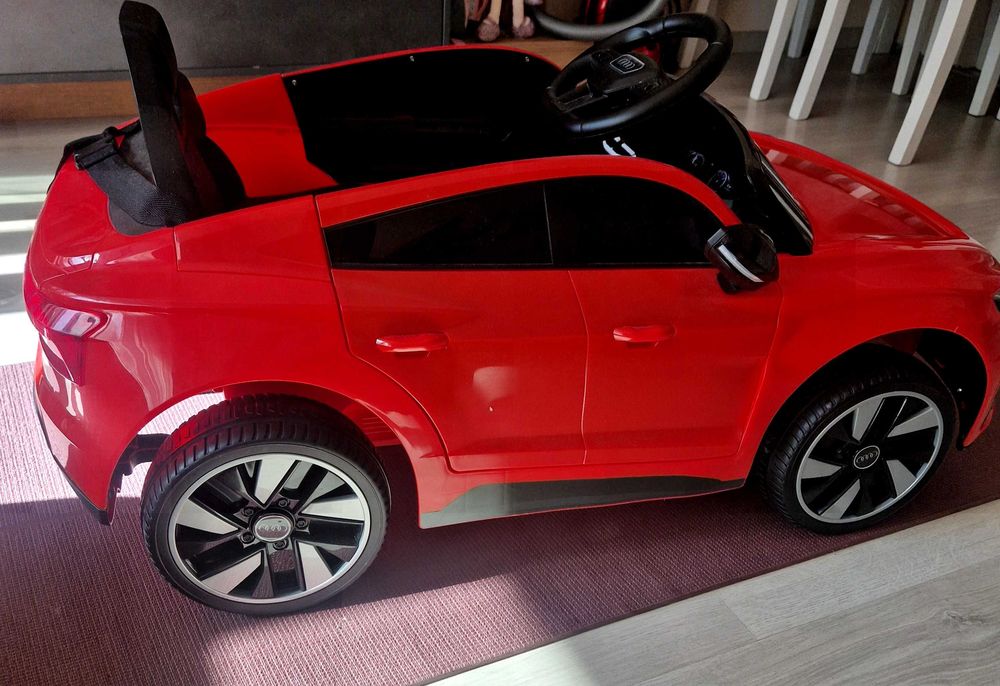 Детска кола AUDI