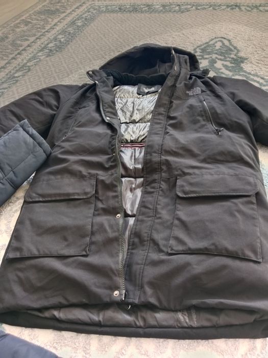 Продется 2 штук  зимний куртка мужской (б/у)