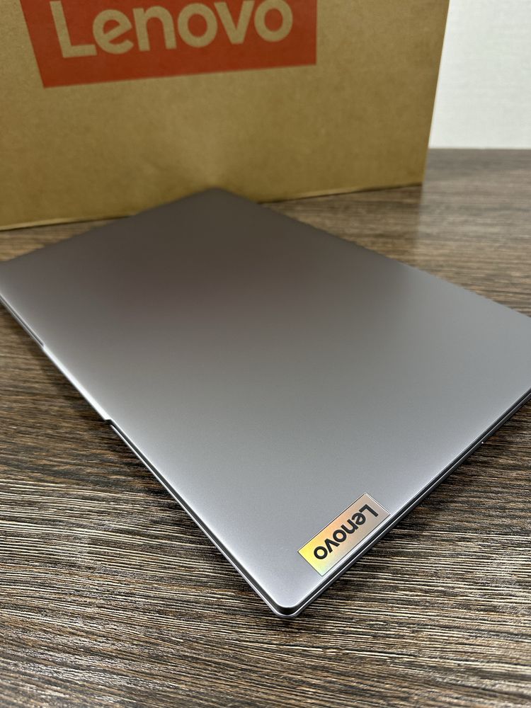 мощный 8-ядерный ноутбук Lenovo IdeaPad Slim 3, для графики и офиса