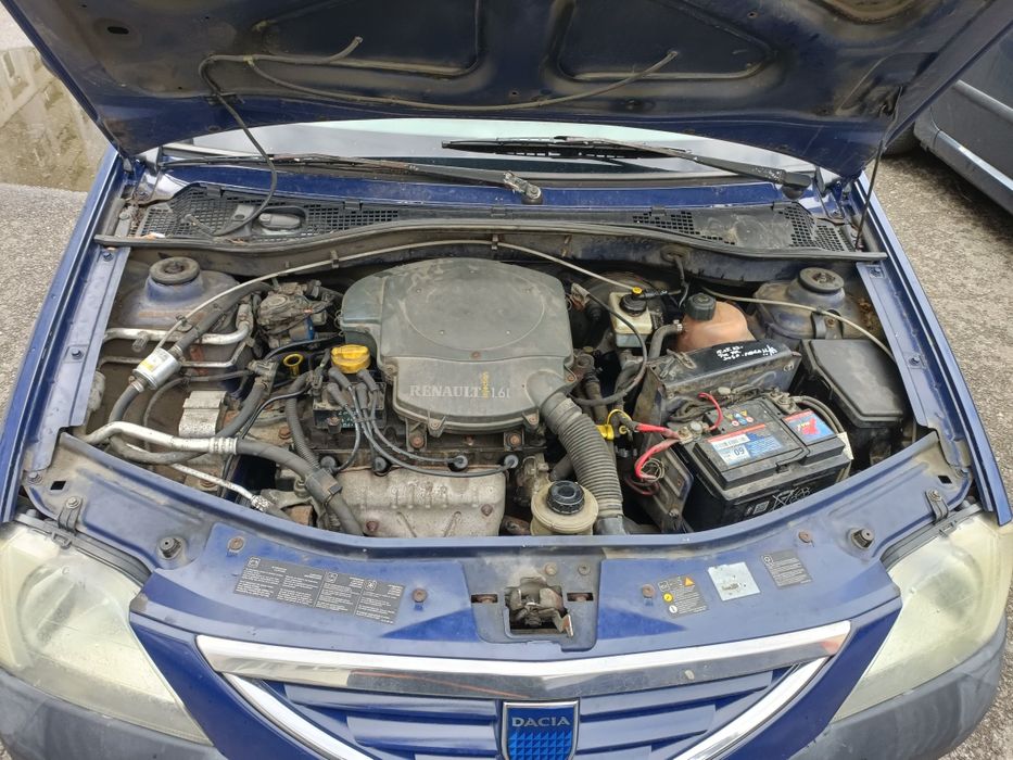 Vând Logan 1.6 stricat