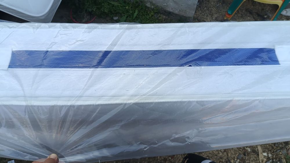 Vând saltea groasa cu memorie 200cm pe 100cm