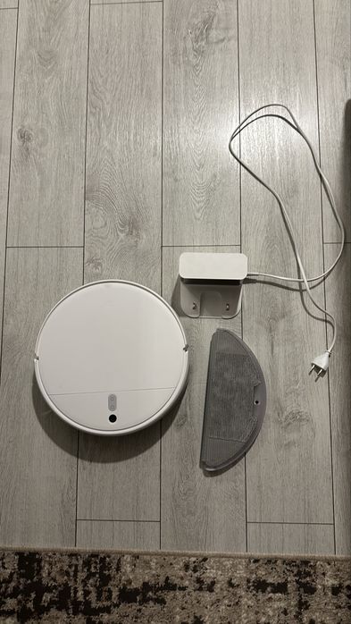Aspirator Xiaomi Mi Robot Vacuum Mop Essential