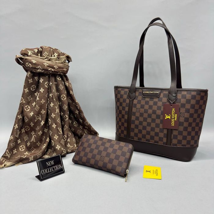 Set.Poseta, eșarfă, portofel