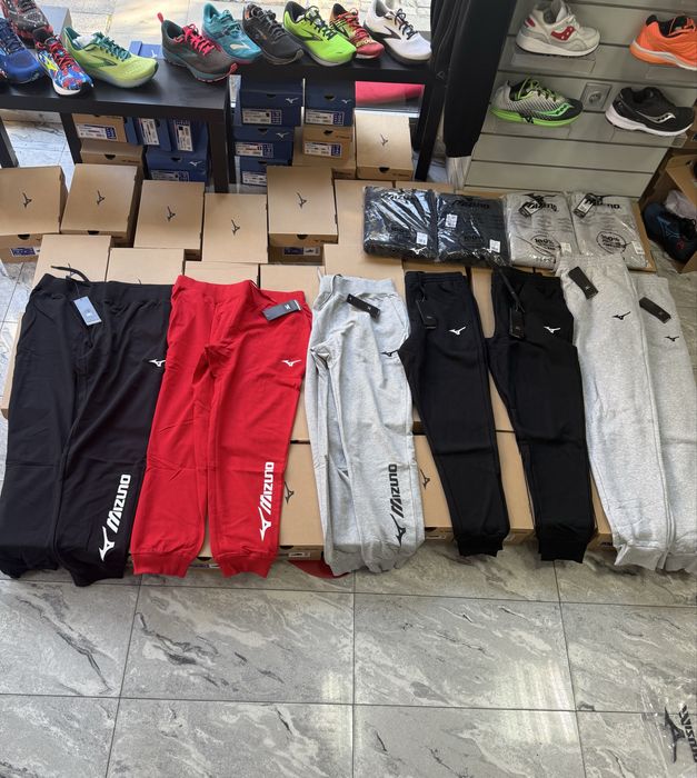 Горнища, долнища ,елеци и якета Mizuno